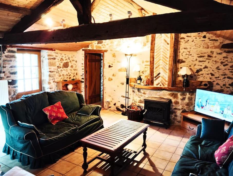 Ferienhaus La Longere Du Plessis Mornay, 30 Min Du Puy Du Fo, Wifi, Parking, Jardin La Foret-sur-Sevre